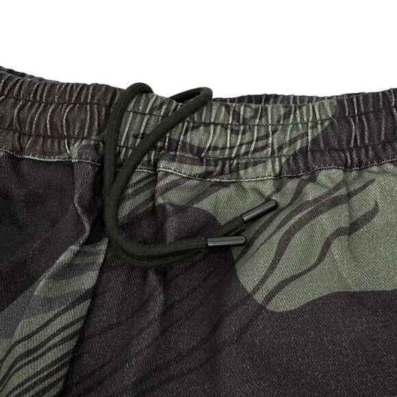 QILO x WRMFZY Men's EDC Shorts Black Brushstroke Camo Small - Picture 6 of 11